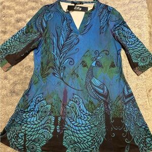 Peacock Print V-Neck Tunic Top, Colorful Blue & Green Animal print Blouse